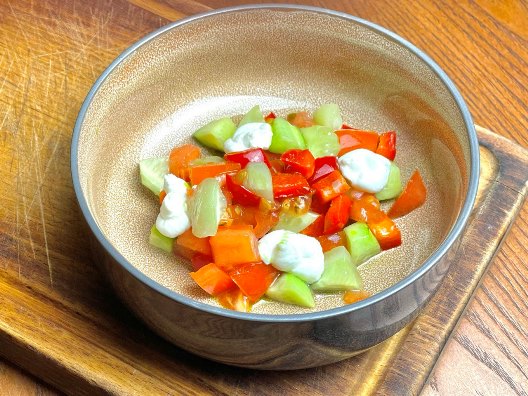Салат Овощной с сыром и маслом